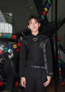 娱乐圈爆料君陈飞宇,娱乐圈爆料君的幕后故事 第2张 娱乐圈爆料君陈飞宇,娱乐圈爆料君的幕后故事 第2张